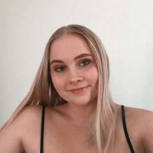 Meet your Posher, Lia